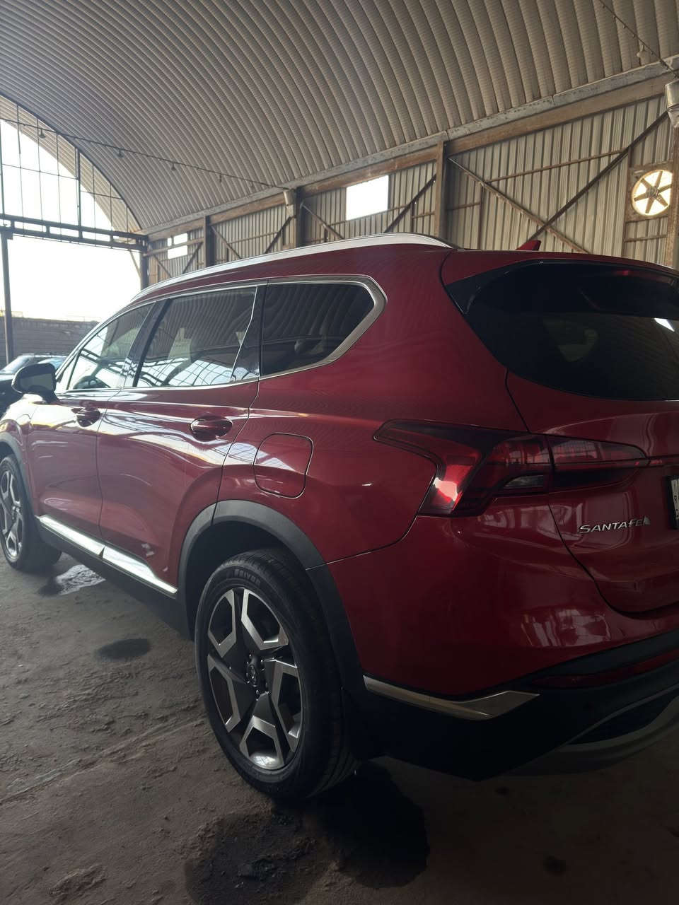 للبيع فقط 
سنتافي موديل 22وارد امريكي 
5راكب بدون ايرباك صور الحادث مرفق بالمنشور 
مكينه 2500 اربعه سلندر 
ماشيه 81الف كيلو 
السياره باسمي رقم بغداد تحويل مباشر 
مواصفات 
1-اربع وضعيات قياده
2-اوتو هولد 
3-شفتات ستيرن 
4-نظام منحدرات
5-بصمه تشغيل على بعد 
6-كامره 360 
7-نظام أندرويد وابل كار بلي
8-تدفئه كشنات
9-دفع رباعي 
10-اطفاء ذاتي  
11-شحن لاسلكي
السعر…….215 وبيها مجال حگ الجيه وبخدمتك 
عنوان ناصريه سوق الشيوخ 
***********
