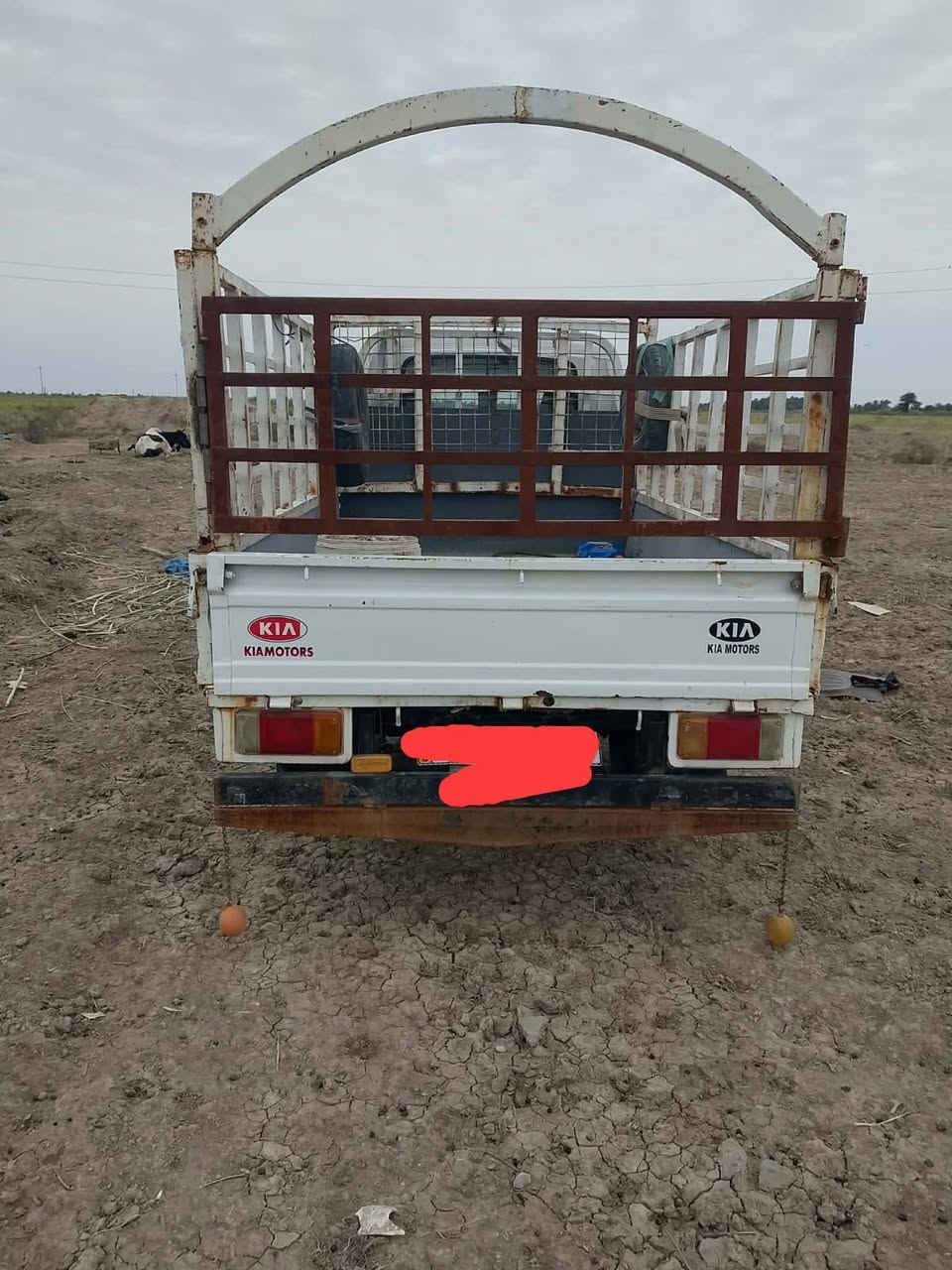 السلام عليكم 
كيا بنگو 94 للبيع مكفوله شاصي اكسن حداديه وگير ورقم انگليزي بغداد مداور مباشر  السعر 55وبيها مجال بسيط لشراي  
المكان ذي قار_قضاءالرفاعي 
رقم المبايل ***********
