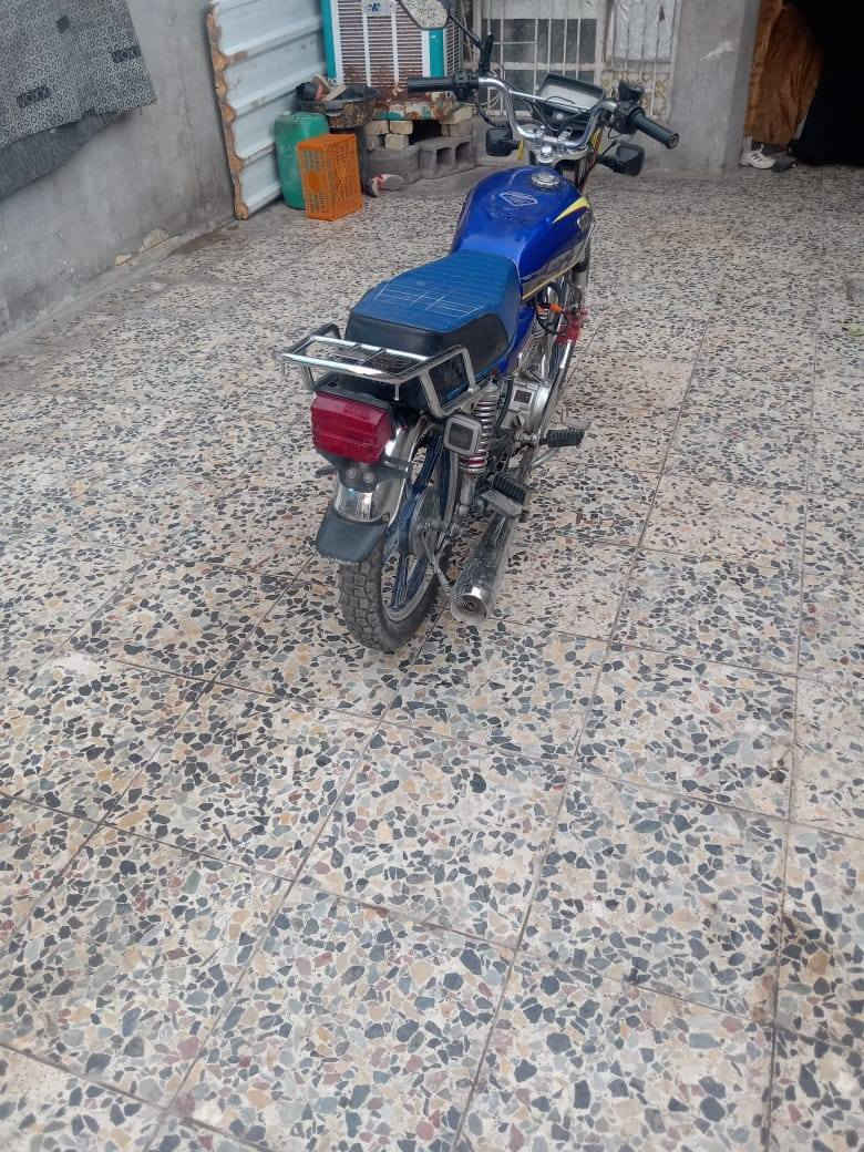 سيفان خمسه كير موديل23 أوراق كامله دراجه نضيفه  500وبيها مجال حك جيه مكاني بغداد العبيدي رقم صاحب الدراجه ***********
