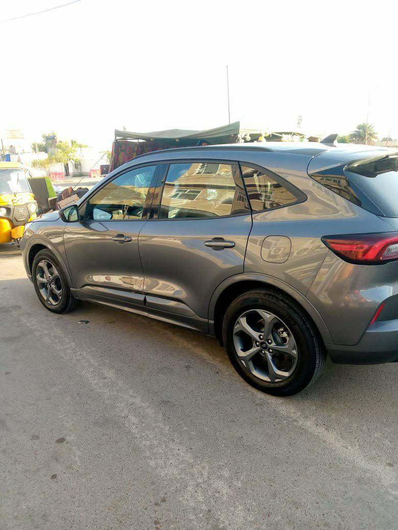 السلام عليكم فورد سكيب موديل 2023 سياره كلش نضيفه فوول مواصفات عده الفتحه اريد مراوس فورد مافريك كون حادث بصيط  ‏‪0771 092 9331‬‏
