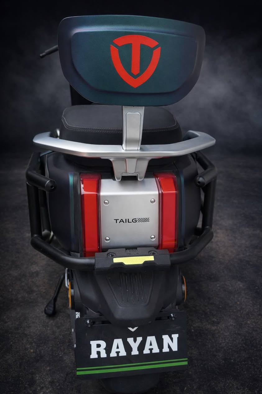 السلام عليكم
دراجة صاعقة شركة الريان قطعة مميزة
ابو المصلحة يعرف شقصد بيها مميز ماجه بشركة ريان بس كم قطعة هيج موصفات بدرع والتزويد وللون المتغير  (جديدة ستعمال ايام)
وصلها موجود وتشوف شوكت والسعر هم 
دبل بصمة ... دبل سويج
٦ بطاريات مسطره
سرعة ٩٠ حقيقي وتجي سوقها وتتاكد
تمشيك ٦٠ كيلو حقيقي
السعر من الاخير مليون و ٣٠٠ قفل 
معجبك سعري على راسي ارفع المنشور 
بكلمة يالله لان هاي القطعة اغلى بهواي من هذا سعر
واكو بسوك كلشي وخاصتا تقليد ومثمن القطعه اله تجي وتشوف وتشوف الموصفات البيها 
ودائما خلي مخافت الله فوق كل شيء
رمضان كريم 
العنوان بغداد شارع حيفا 
***********
