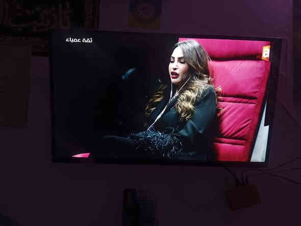 شاشه للبيع اخو جديد  حجم 32 مكان نجف حي العسكري السعر 90 للتواصل ***********
