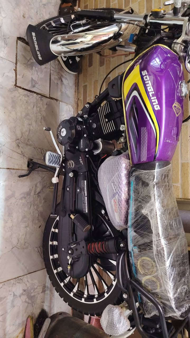 السلام عليكم دراجة إيراني للبيع موديل 2026 زيروو دراجه جديده مستعمله قليل زيرو مكفوله كفاله عامه من كََلشي
تشغيل عن بعد
حجم المحرك200
عدد بصمه 2
ماشيه 2000
مكاني بغداد الكريعات *********** متواجد واتساب السعر خاص رجا لمو شراي لايتصل
