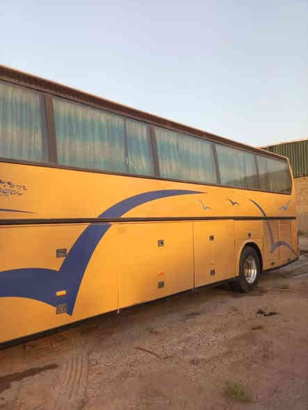 سلام عليكم باص الفينيه اصل 2002 مكينه ٨ قايش واحد كير ٤ *٤ تبريد انجماد بدون R للاتصال ***********
