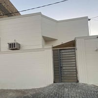 بيت للبيع 🏛️ 📍حي الفرات موقع مميز شارع عام مقابل عرصات الصحفيين  المسا...