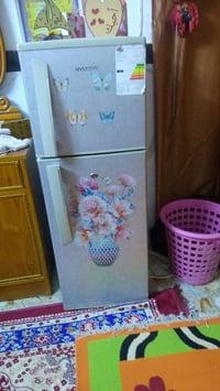 ثلاجات مستعملة • قليل الاستخدام • رئاسه مال الامين