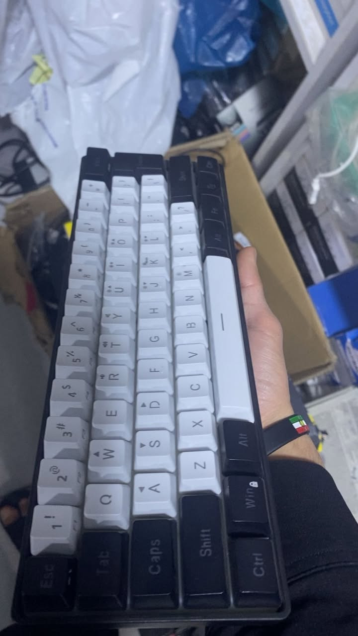 ئەم غەرازانە بۆ فرۆشتن کی ویستی هامە خزمەتی گەیاند بۆ هەموو کوردستان هەیە🖤.


**إذا كنت صاحب هذا الإعلان وتريد حذفه لأي سبب، رجاءا أرسل رسالة إلى الدعم الفني**