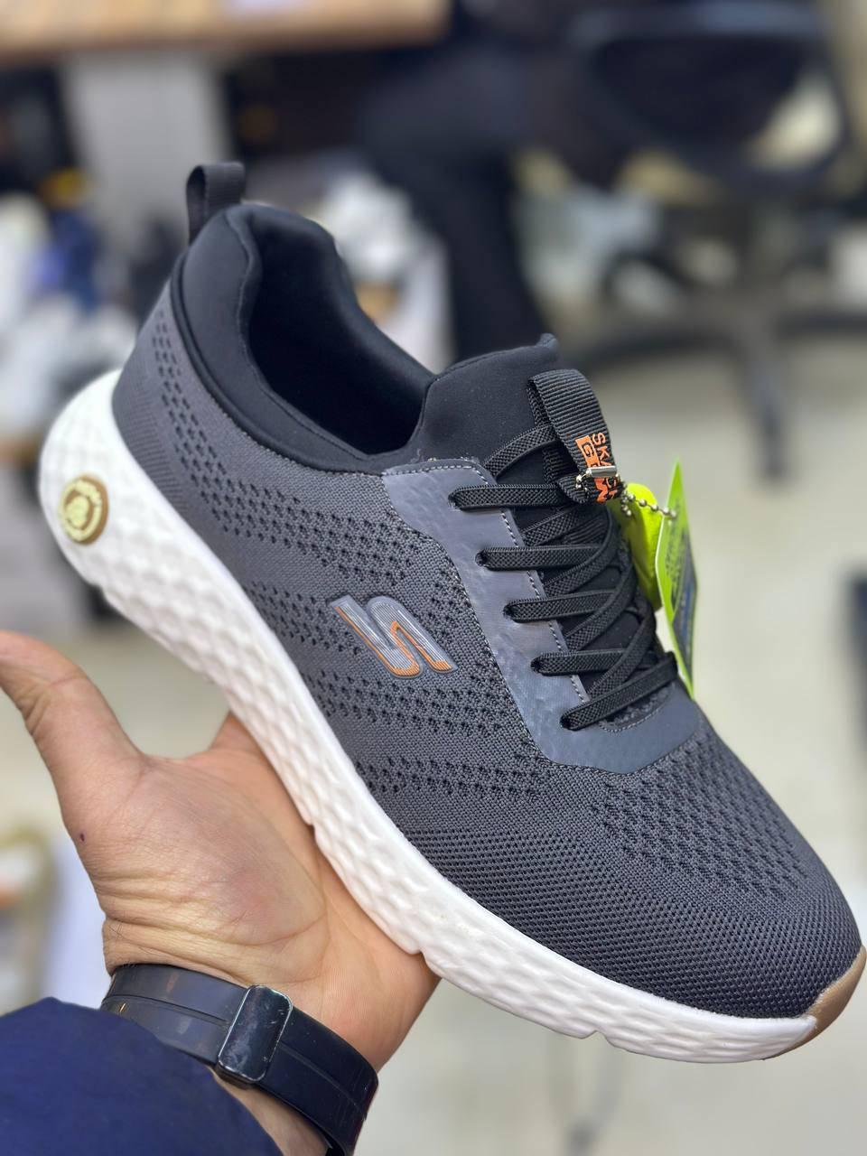 سكجرز أصلي صناعة فيتنامي قياسات من ٤٠ الى ٤٥ 
العنوان ناصريه نهاية شارع الحبوبي قرب ابو حمزيه ركن منفذ المدار داخل الفرع محل علاء الحجامي مجاور مولد بيت شرهان يوجد خدمه توصيل جميع المحافظات


**إذا كنت صاحب هذا الإعلان وتريد حذفه لأي سبب، رجاءا أرسل رسالة إلى الدعم الفني**