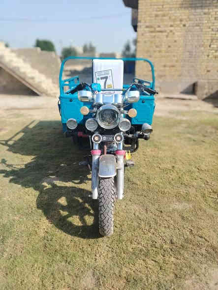 سلام عليكم شباب ستوته للبيع موديل 2022 اوراق اصولي حته ورقه الوكيل عندي يعني كبل  تروح ترقم  ستوته كامله كهربائيّات كله شغلاه كيج اكدروني سعره 2500 وبيه مجال العنوان بابل الحله الرقم ***********
