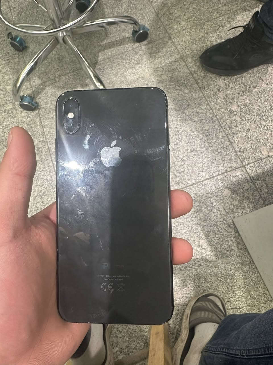 Xs max للبيع
ذاكره 256 
بطاريه 79 
الفيس ايدي شغال الجهاز شغال كامل 
مستبدل فقط ظهر 
***********
