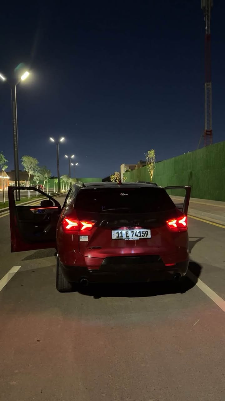 نوع السيارة / شوفر ليت بلايزر V6
➤مکان السیارە :بغداد المنصور 

السعر دفترين يعني 200 ورقة
***********

➤الضرر➤ صندوك فقط وشبر بل بنير 
➤ شوفرليت بلايزر➤
➤محرک 3600 .➤
➤.6 سلندر➤➦ 
➢➤6 بصمات ➤

➤➤المواصفات: ➤➤

➤جنطه كهرباء➤
➤شاشه ايباد مع شاشه عرض عطلات جدا ذكيه➤
 +تدفئه +كهرباء➤
➤تشغيل عن بعد➤
➤3 انظمه قياده ➤
➤تحكم سترين جهتين➤
➤سماعات bose➤
➤بصمة تشغيل وابواب➤
➤اربع ابواب بصمة➤
➤هند بريك بصمة➤

➤نظام اتو ستوب
➤لايتات زنون➤
➤صندوك كهرباء 3 وضعيات➤
➤منظومه زنون داخل وخارج➤
➤مري جانييه تضليل كهربائي اوتو➤

➤  نظام سبورت➤
➤نظام ايكو➤
➤حاجب لد➤
➤اشاير بالمري➤
➤نظام abs➤
➤حساسات➤
➤كشنات تدفئه➤

➤رادارات جانبيه➤
➤نظام مانع انزلاق➤
➤كروز سرعه➤
➤تبريد بيانو➤

