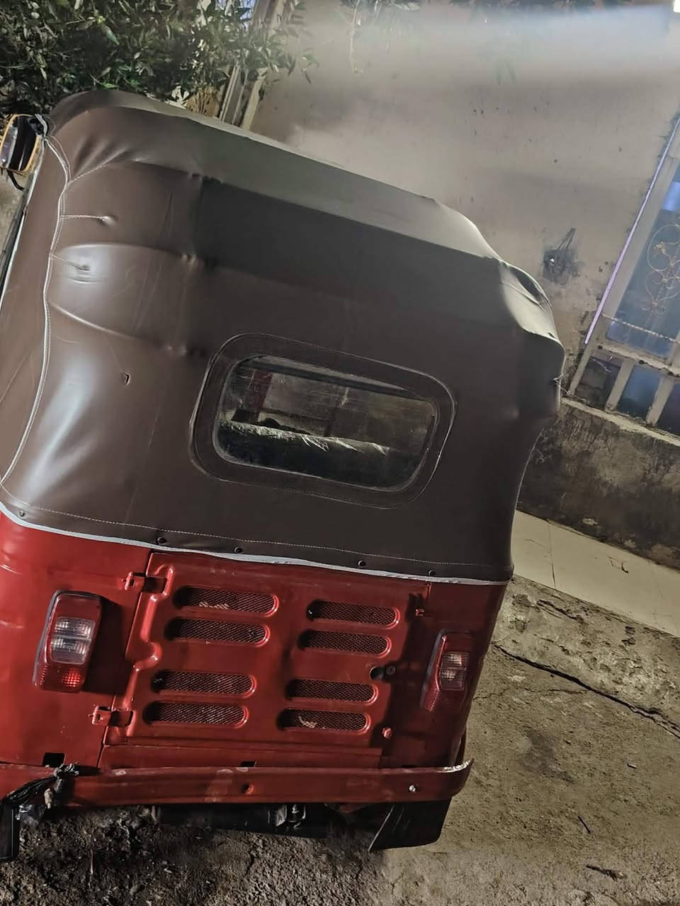 سلام عليكم تكتك موديل ٢٠١٨ شهر ٨ و بيه مكينه ٢٠ مكاني سبع قصور شارع ابو احمد *********** ورقم الهاتف الثاني بي واتس ***********
