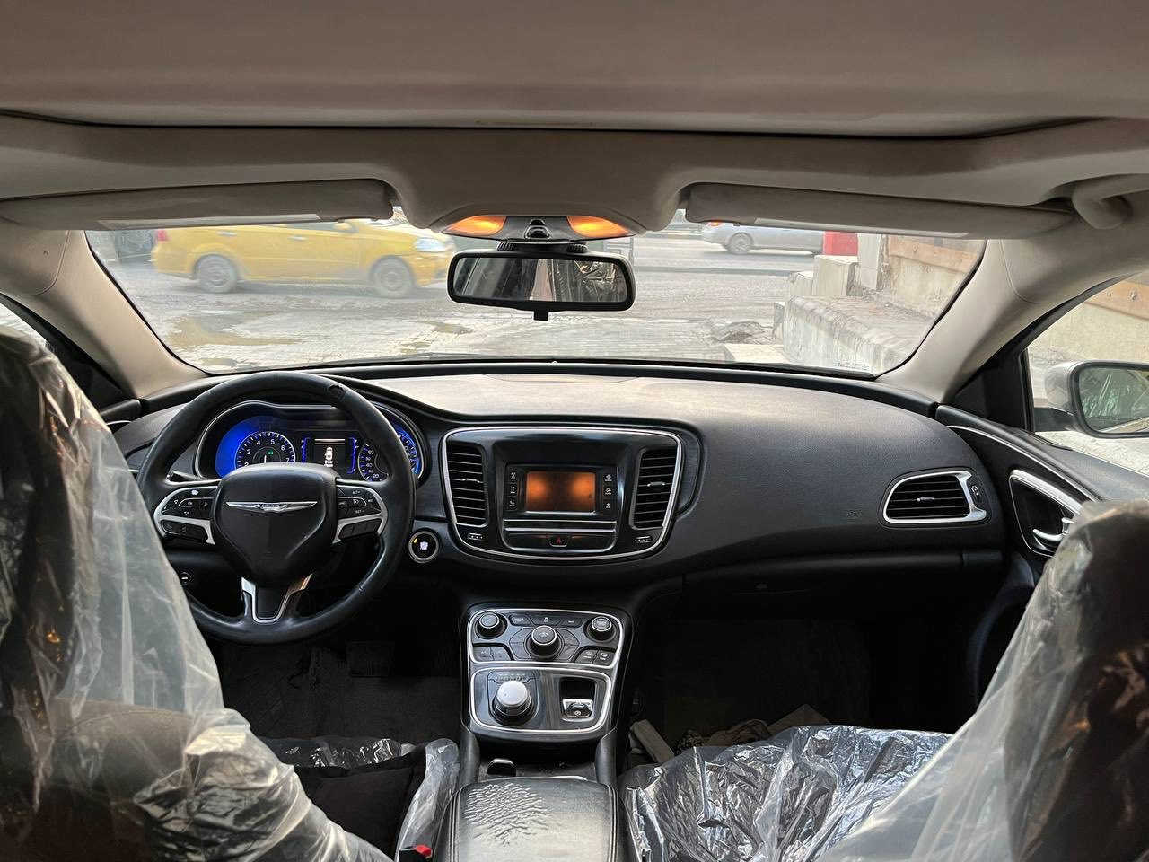 السلام عليكم 
للبيع كرايسلر c200 
موديل 2015 
محرك 2400
- مواصفات السيارة 
- فتحة سقف
- شفتات ستيرن
- كشنات كهرباء
- لد امامي
- كشنات تدفئة
- بصمة تشغيل
- بصمة ابواب
- بصمة جنطة
- مانع انزلاق
- تحكم استيرن
- شاشة صغيرة
- وباقي المواصفات
السعر 107وبيها مجال قليل
سنوية لـ 2027
حادث السيارة خلفي جاملغات وجنطة فقط بجم كبس بدون حادث السيارة هواي نظيفة واجمل من الصور وعليها برمجة كاملة
المكان النجف
***********
