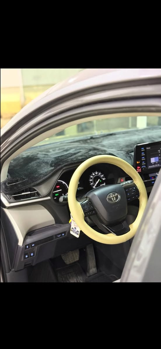 السلام عليكم 
سينا (2023) امريكي ضررها جاملغ بارد فقط والباقي كفاله عامه رقم بغداد  تحويل مباشر مواصفات 
بصمه ابواب 
بصمه تشغيل
شاشه 
سايد بريك بصمه
اوتو هولد 
كامره خلفيه 
ومواصفات السينا  معروفه جديده 
السعر/325 ورقه وبيها مجال
للاتصال//***********
