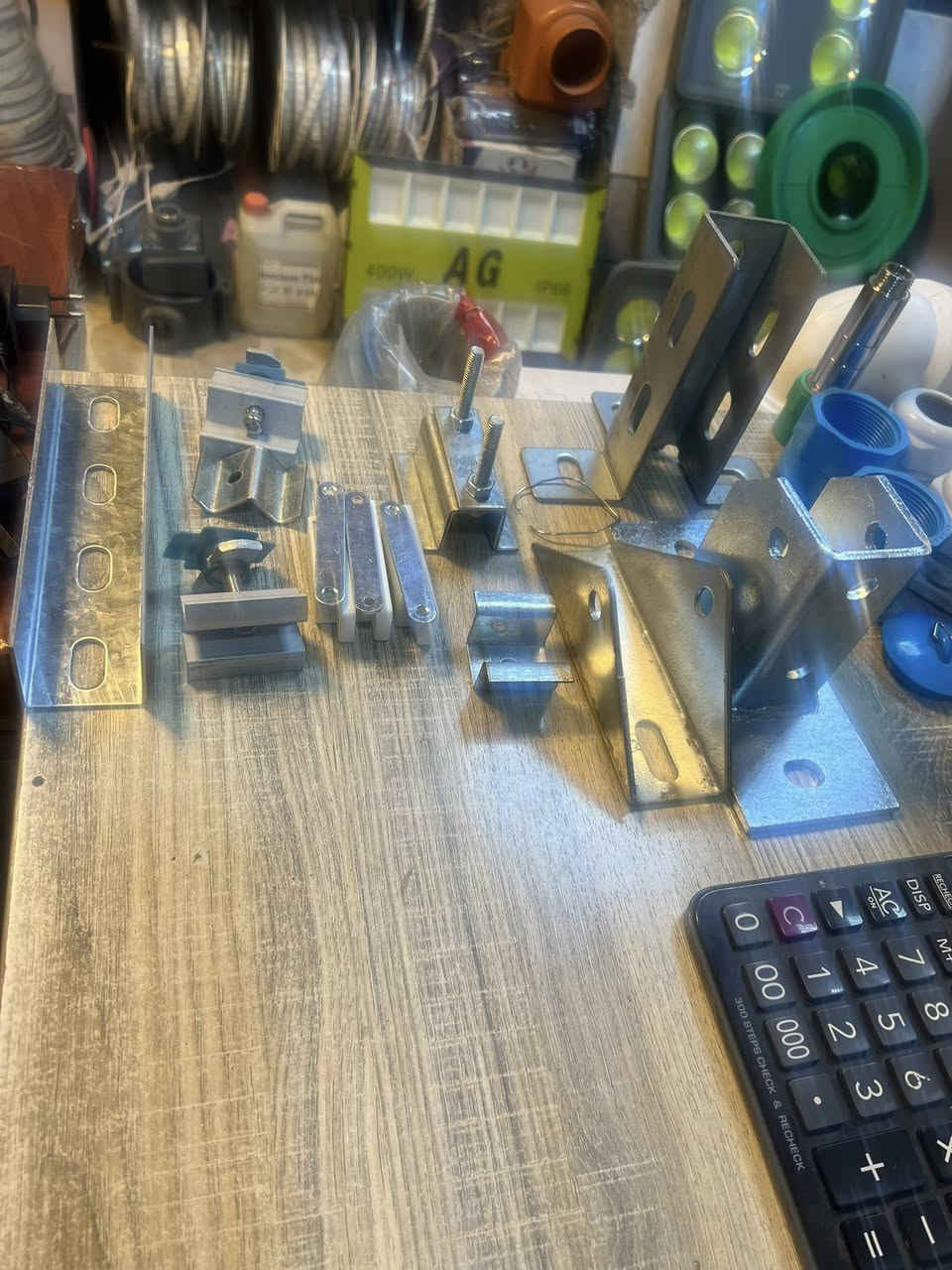 السلام عليكم
متوفر جميع قطع هيكل ميكانو و مواد ال DC 

بغداد قرب ساحة اللقاء قرب مستشفى الطفل

كذاك متوفر كادر نصب منظومه كامله 

شركة A&M UK GROUP 

***********
