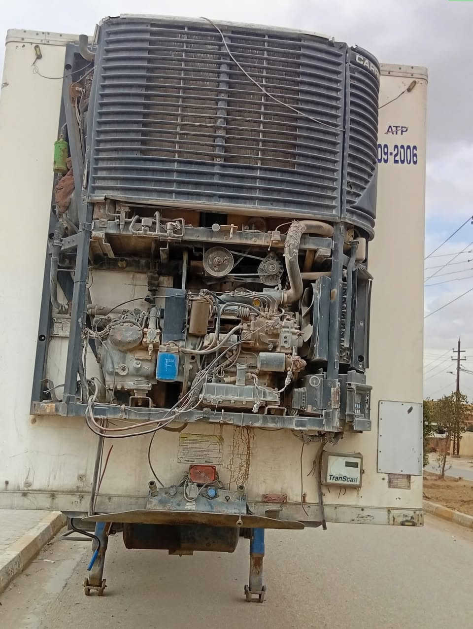 السلام عليكم للبيع براد شيرو ارتفاع 253 السعر 50 وبي مجال بسيط  *********** مكان حله
