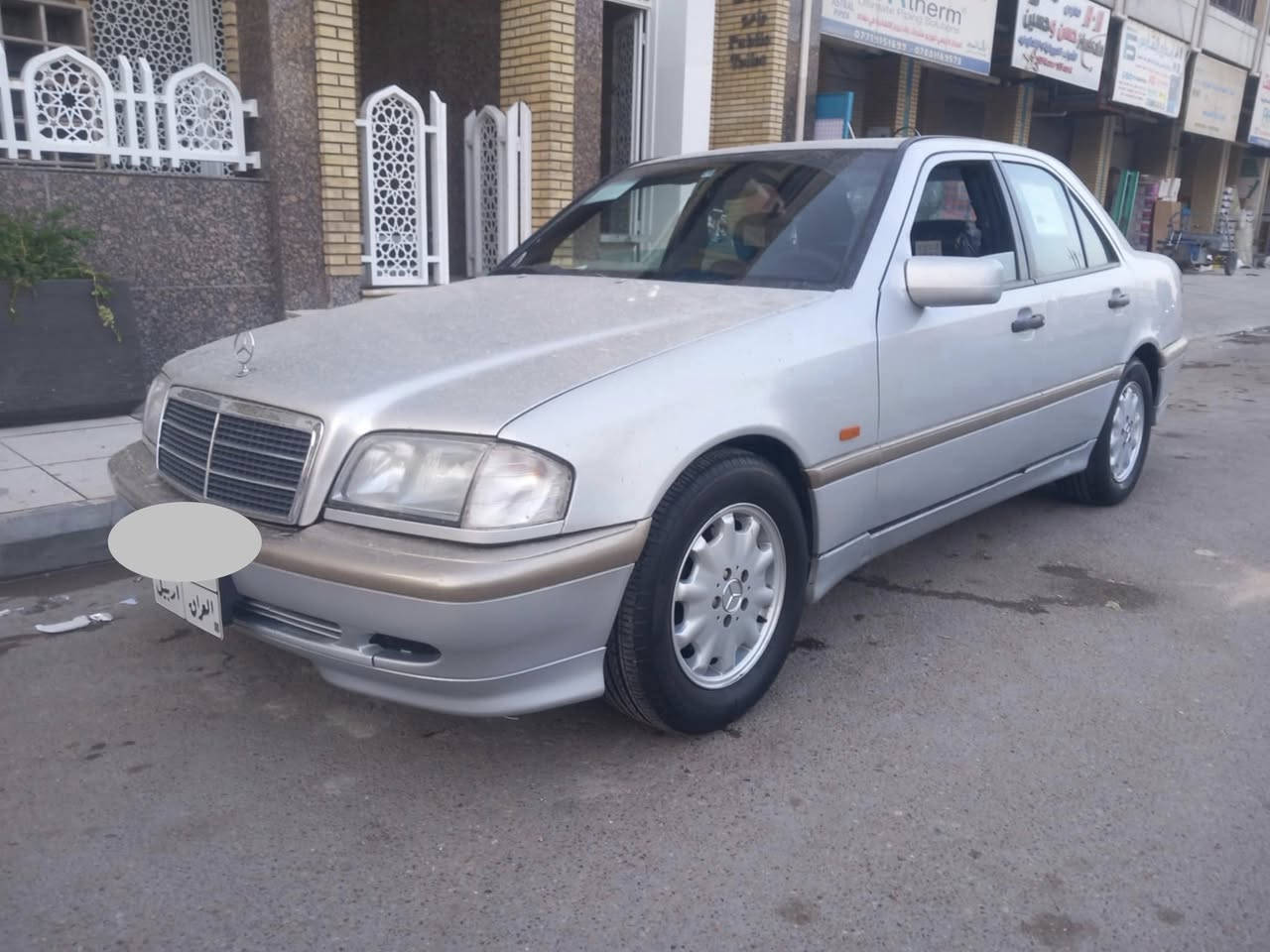السلام عليكم للبيع شبح بيبي سي٢٠٠
سياره جديده موديل ٢٠٠٠طك كارتون اخت الزيرو مابيها كل نقص وجاهزه من كلشي مكينه اربعه سلندر بلادي مكينه وكير بل جيس شرط سبانه ممدود بيها كلها عل وضع الشركه كهربائيات كلوب مابيها نقص ضفيرتها عل شركه اذا شفت بيها واير جطل تاخذها بلاش صدرها عل شركه بعده مختم مامفتوح طوبه طكه ماتسمع وبل حقيقه احله من الصور تجي وتشوف بعينك السياره فول مواصفات اي بي اس  سويج شخاطه تشغيل من اول نكره اربع جكات شغالات  بلادي مابيها شي عاطل  مرشي شفط كهرباء تجاوي كهرباء تبريد شاشه بيانو تبريد ثلاجه انسه صرف بانزين وانسه حماوه السياره بيها عزل صنطه وبيها سحب تشلع الكاع سنتر لوك بلادي بيها كصه قماره فقط مصبوغه احزام بسبب الشخوط مكفوله من الضربه ومن الخياس ارقام وسنويه اصلي مال مرور اربيل  ارقام اصلي لاعمل ولادك اصلي اصلي تخم تاير جديد كتلوكاتها كلها مال شركه موجوده حته كتلوك المسجل السياره مال جناي جاهزه على اخر حبايه استخدام شخصي ترايك خارج العراق داخلها جديد زيرووو شرط  السعر٤٨ مكان السياره بغداد رقمي***********
