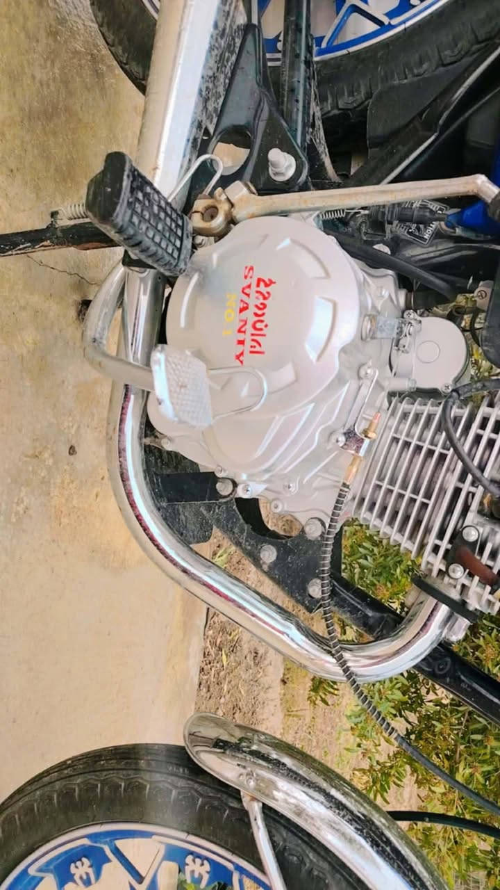 سلام عليكم   ماطور  للبيع  منفيز موجود موديل 2024محرك150 شرط مامفتوح السعر 640وبيه مجال  ***********
