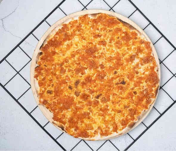 اويلي اويلي  الطعم ولا غلطه

لحم بعجين وسط ب2000
لحم بعجين كبير 4000

صليخ ال٦٠٠ مقابيل البلور
يوجد توصيل داخل وخارج صليخ
واتساب ***********
