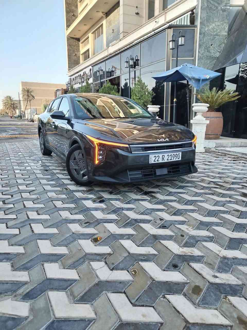 السلام عليكم 
كيا K4 LS 2025 
بدون صبغ 
ماشيه 10000ميل
فول مواصفات  
شاشه كبيره متصله 
عداد دجتال
كامره دواره
بصمه
تشغيل عن بعد 
شاشه كار بلاي
هاند بريك بصمه
لايت عدسه عدد 3
لد ترحيب
بصمه ابواب
رادار امامي
لد خلفي 
اوتو هولد
3 وضعيات قياده
 بغداد الكرخ
***********
