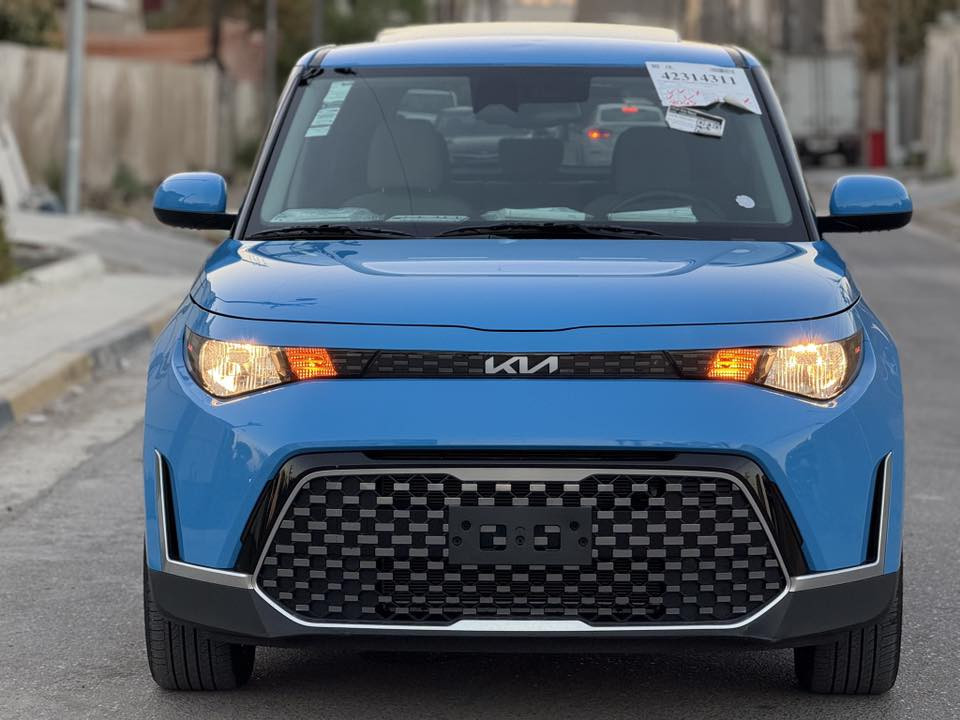 كيا صول وارد امريكي موديل 2024 محرك 2000 دوش ماشيه 27 الف حادثه كما موضح بل صور فقط ربع البنيد مصبوغ وصار شبر بل تكمه صبغ فقط بدون تبديل وكله ليبل واحد ايرباك فقط استيرن موصفات فول 1/1 فتحه وبصمه وكرسي كهرباء وكراسي تدفى وشاحن واير ليس وتشغيل عن بعد وشاشه جبيره وكامره دواره ونضام سبورت فول الفول وسياره بل واقع احله من صور للتصال ***********ملاحضه سياره بدون رقم مكاني بغداد
