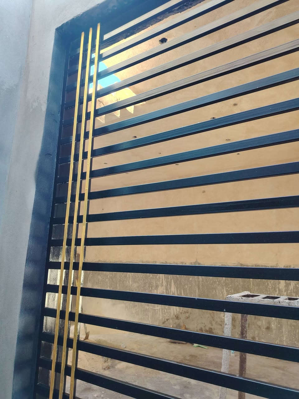 صبغ درجه اولا بسعر مناسب تنضيف شبابيج وصبغ الصباغ مهند ناصر ***********
