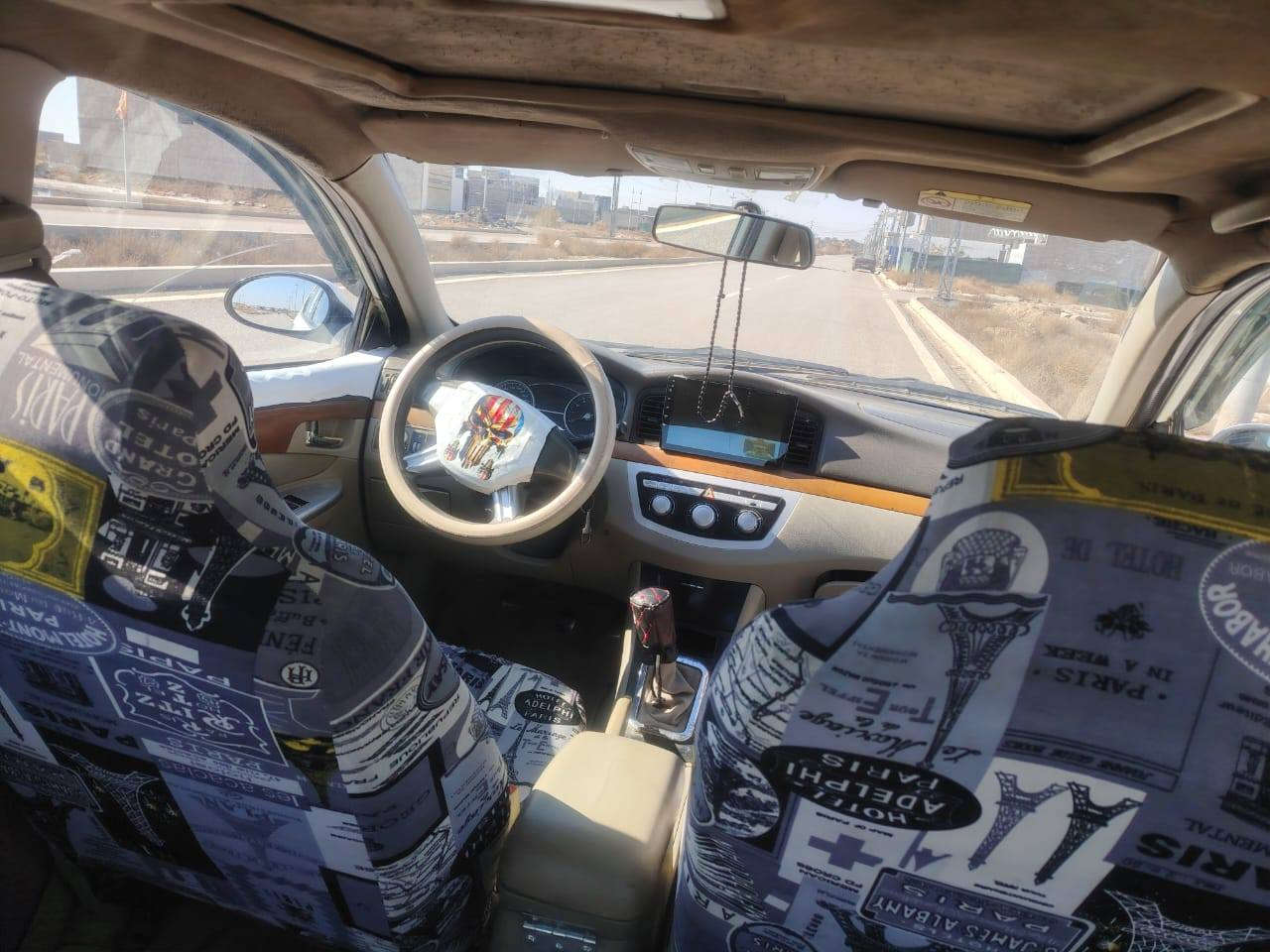 سلام عليكم ورحمة الله وبركاته
سياره نيفان /موديل 2013 
سياره خير من الله مال جناي 
تبريد + تدفئا 
تخم تاير جديد /هزه جديده 
كير +مكينه مكفوله
سياره ب اسمي تحويل مباشر 
 مكانهه ديالى الخالص 
سعر 50 وبيهه مجال حك جيه 
تصال  ***********
***********
