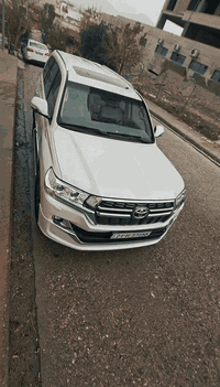 لاندكروز2017( اGxr). كفاله عامه عده بارد قليل بل دعاميه
كفاله واحد ع واحد  كل موصفات بيها (ماشيه١١٠)
 فول الفول ونضيفه6m*********** تواصل )
