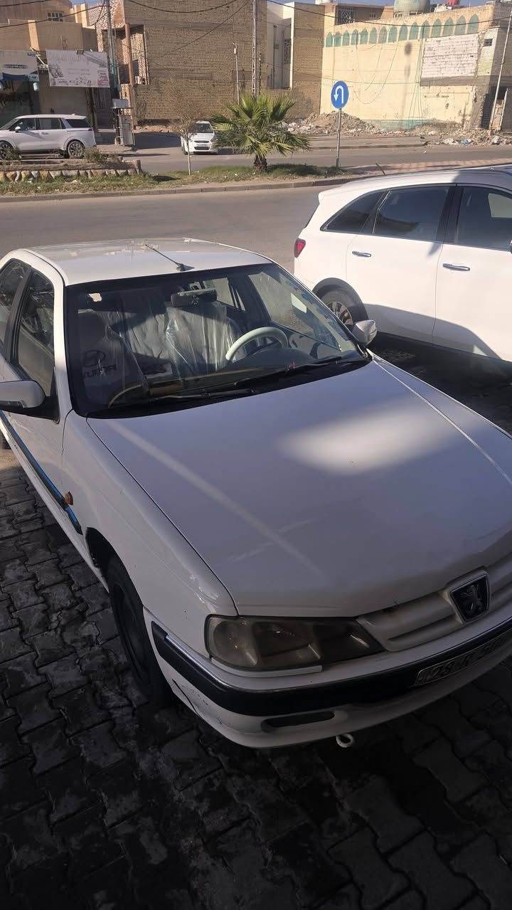 ٢٠١٥ سياره حلوه محرك والكير مالتها شرط مكفولات سياره مدوشمه بيها قطعه واحده فقط لا غير حلوه سياره نصبتها حلوه رقم وسنويه جديده يعني متصعد هزه مداور كبل سعرها ٤٨ وبيها مجال كلش قليل *********** مكانها نجف
