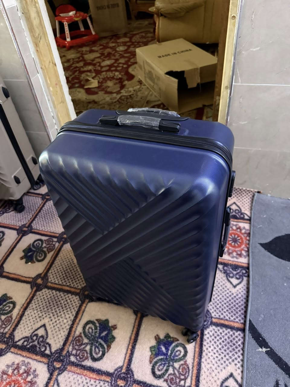 سلام عليكم يتوفر جنط سفر السيت بي 3 جنط سعر السيت 65 الف ***********
