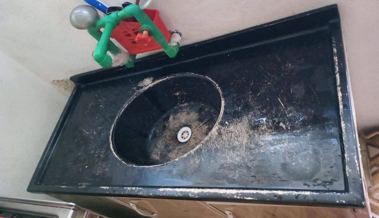 السلام عليكم ورحمة الله وبركاته كونتر لبيع السعر 200الف دينار عراقي رقم النتصالت *********** الرقم الثالث ***********
