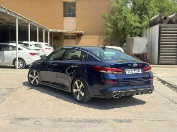 كيا اوبتيما 2020 EX وارد امريكي للبيع
رقم بغداد الإنكليزي باسمي

✅ حادثها فقط: الجاملغ الخلفي، والجاملغ الأمامي صار بيه طخة وصبغته.
بدون ايرباك ولا شواصي و لادواخل
✅ مكينة 1600 توربو بدون دوانز ولا تنقص واقتصاديه كلش التفويله تمشي 750 كيلو تقريبا ، كير دبل كلج DCT طيارة 7 نمر 
✅ ماشيه 106 ألف كيلو.

المواصفات:
 • فوول 1/1
 • بصمة تشغيل + بصمة أبواب أمامية
 • إنارة ترحيبية عند الاقتراب
 • رادار أمامي + خلفي
 • مانع اصطدام أمامي + حساسات خلفية
 • سياقة آلية بالازدحام + قيادة آلية بالطرق الخارجية 
 • نظام تتبع المسار + نظام تنبيه عند الخروج من المسار+ سياقه الايه ب الستيرن
 • حساس تنبيه بالمرايا (نقطة عمياء) + إشارة بالمرايا
 • المرايا قلاب عند الرجوع للخلف
 • كشنات جلد + كهربائية (اثنينهن) مع خزن ميموري
 • تدفئة وتبريد بالكشنات
 • شاشة كبيرة مع GPS (خرائط بلادي) + تدعم كاربلاي
 • نظام صوت هارمن كاردن 9 سماعات
 • سايد بريك بصمة + أوتو هواد
 • تدفئة ستيرن
 • 3 وضعيات قيادة
 • إنارة داخلية LED 8 ألوان تتغير من الدشبول
 • صندوق ذكي يفتح عند الاقتراب
 • دواخل خشب صاج ملكي
 • كروز كونترول
 • شاشة أعطال ذكية
 • جامة السايق والسكن أوتو
 • كاميرا خلفية دوارة
 • شحن لاسلكي للتلفون
 • مخارج USB + جداحة + قطعتين تبريد خلفية
 • تبريد ثلج ( تبريد منفصل للراكب عن السايق)
 • بانوراما على طول القمارة
 • مرايا الوسطيه تعتيم أوتو
•فول تحكم ستيرن جهتين
. بيهه بارد بخشم البنيد وباب السايق بالحافه مالته
بغداد البنوك
***********
السعر ١٥٧ ورقه✅
