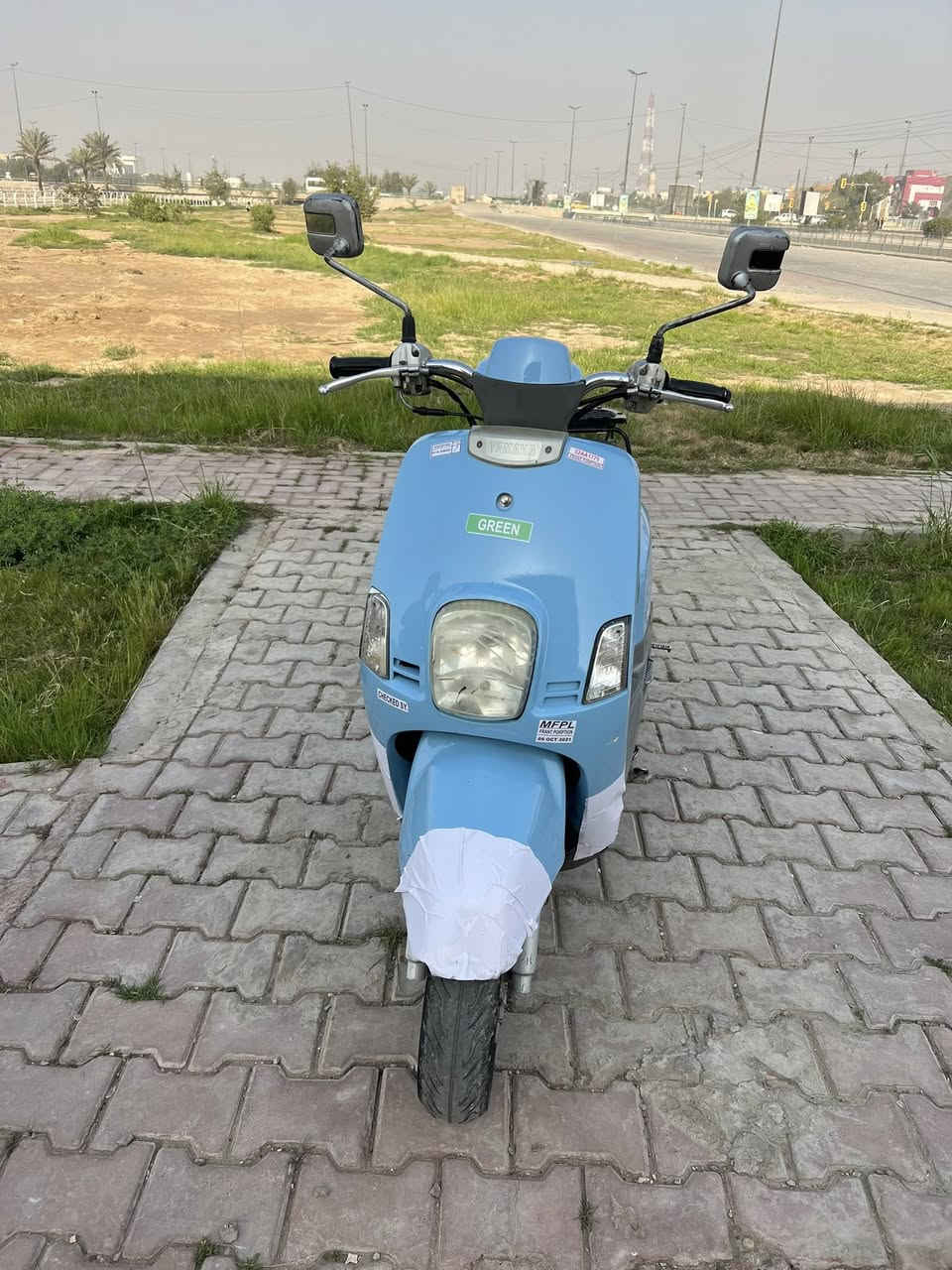 ماكس بوليس مكينة كفالة لبجم مصبوغ دراجة خير من الله بلديات *********** الصور واضحة بيها ضربة خفيفة سعر ٧٠٠بيها نقوصات باتري واشاير بس لحد يكسر بسعرها رجائن گبل احضرة
