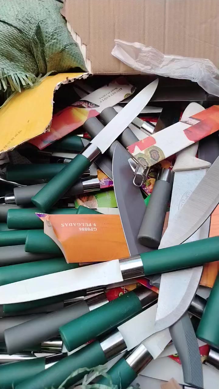 سجين باله درجه أوله مع جطلات وخاشوكه ستكان مكانه ديالى المقداديه شهربان السوك القديم القيصريه الجديده مكان باله سابقن يوجد توصيل *********** حيدر للفرفوري والمواد المنزليه
