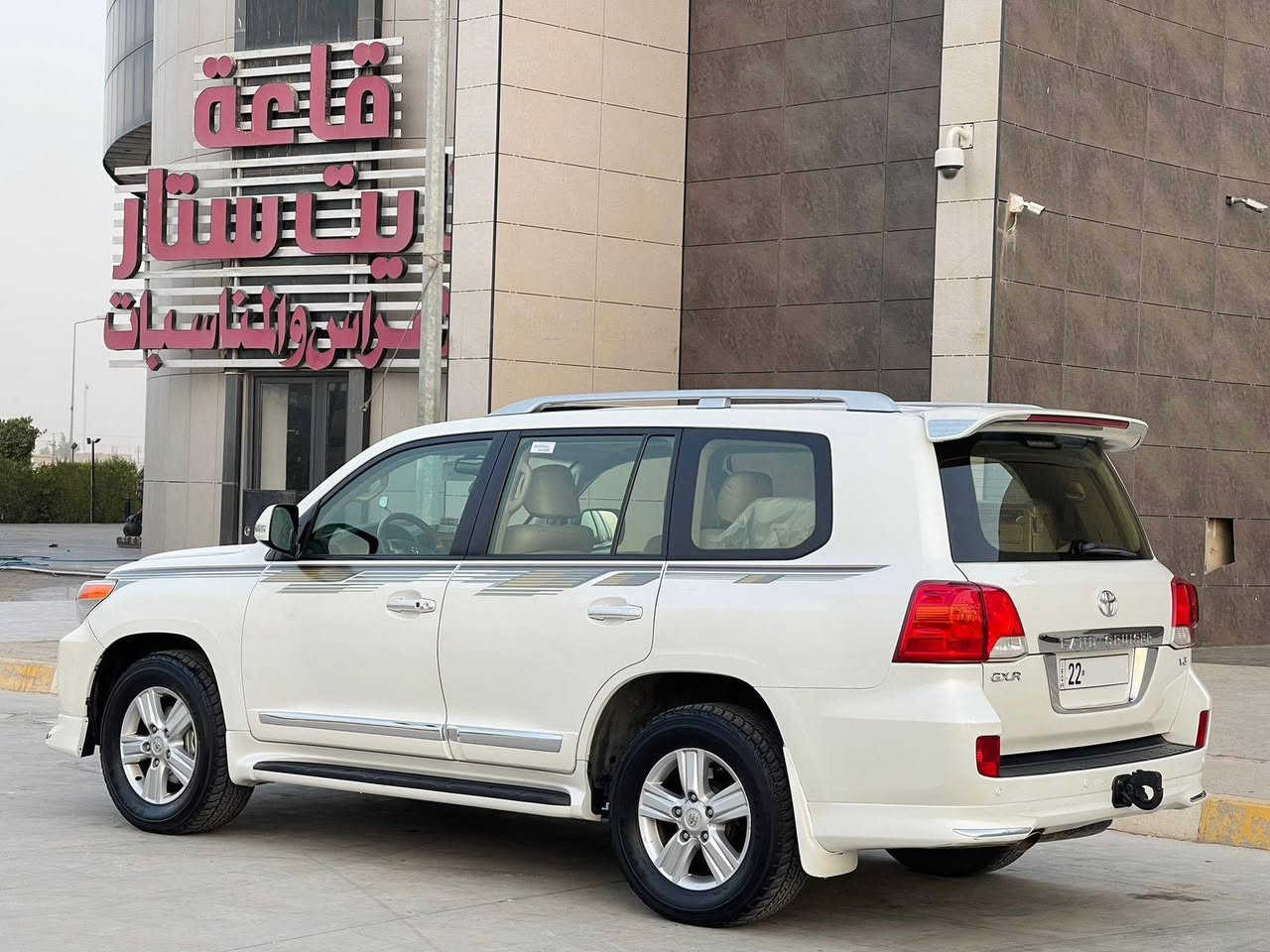 سلام عليكم 
لاندكروز ٢٠١٤ بريمي اصل درجة اولى
ماشيه ١٦٥ الف كيلو حقيقي شرط الكومبيوتر 

سياره رقمها اربيل دولي سنويه جديده لحد ٢٠٣٠ باسمي 
بدون صبغ السياره بيها ٣ اصابع بارد فقط 

بريمي فوول فوول داخل صاجي ، علامة الترحيب بالدوسات , 
كشنات جلد بلادي 
ثلاجة , شاشة جبيرة لمس , 
مراية كهربائي و مراية قلاب , تايرات اصلي  , وياله بدون شخوط , سياره جديده , سيرڤز عام لسياره بشركة ساز كركوك مسويها قبل شهر 
فيتبمب مصفي دهن كلشي ميغرها يمهم بضمان مابيها اي نقص السياره 

مكانه كركوك سعره ٣٩٣ و مجال 

 واتساب و هاتف *********** كركوك, العراق
