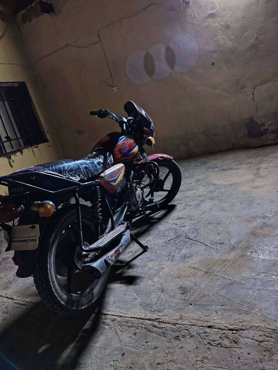 السلام عليكم دراجه بوكسر ( للبيع او للمراوس)  دراجه حلوه مبدل بوشه فقط بلاديه السعر خاص متواجد


**إذا كنت صاحب هذا الإعلان وتريد حذفه لأي سبب، رجاءا أرسل رسالة إلى الدعم الفني**