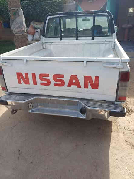 السلام عليكم عندي نيسان شبوط٢٠٠٣ مزاد واسط وزارة الداخليه السياره جاهزه كير محرك اكسن شاصي كهربائيات مازدات جدد  وكاله عامه ام الباركود باسم المشتري السعر ٦٠ وبيها مجال للتواصل الاتصال على الرقم ***********
