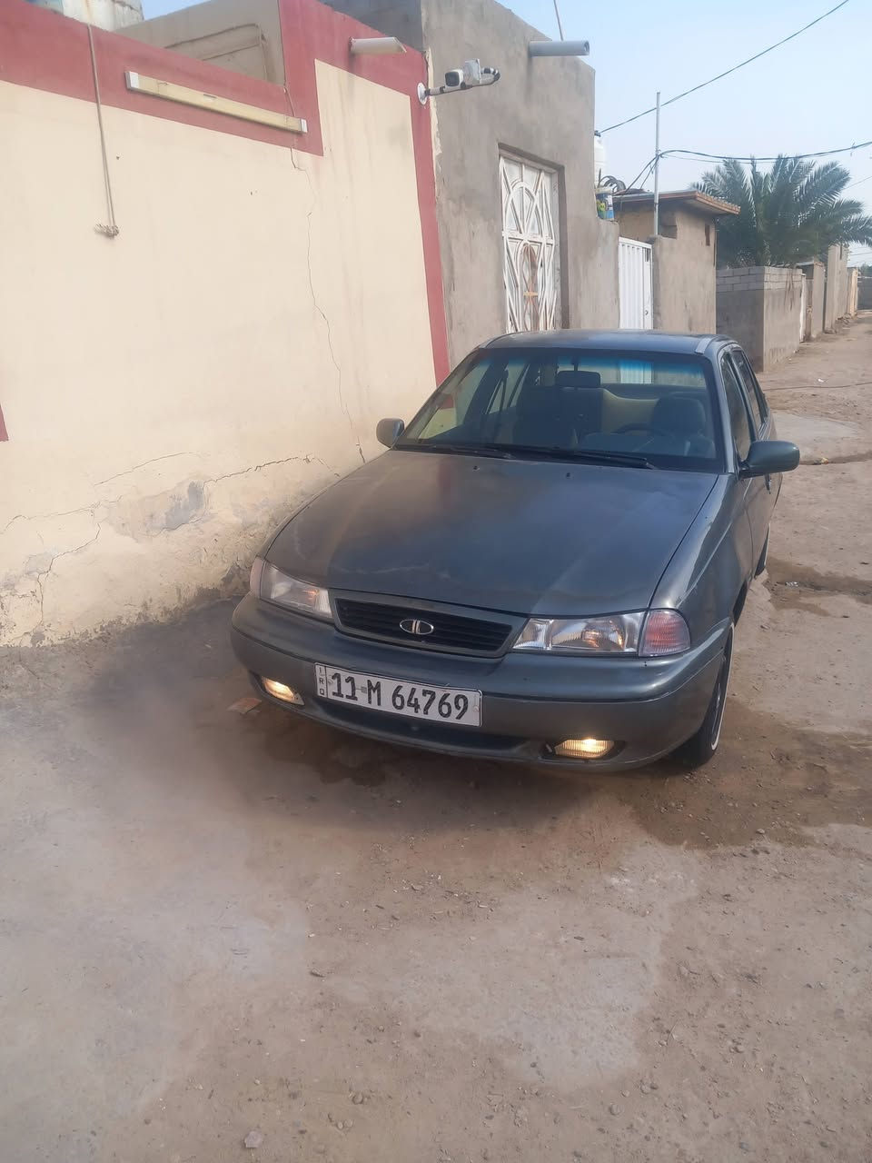 السلام عليكم دايو سلو للبيع موديل 1994 السياره بلاديه كلها لأضربه ولا صبغ ولا خياس حلوه كلش كهربائيات كلها شغاله رقم بغداد أنكليزي بأسمي سنويه ماصاقطه حداديه كلها جديده تخم تاير جديد انتاج 2025 كير ومحرك خير من الله كير أوتماتيك تبريد شغال السياره جاهزه ماناقصه برغي السعر 35 وبيها مجال  مكان نجف مناذره للأستفسار اكثر *********** ملاحظه غير متواجد ؏ــ الفيس ابو امير
