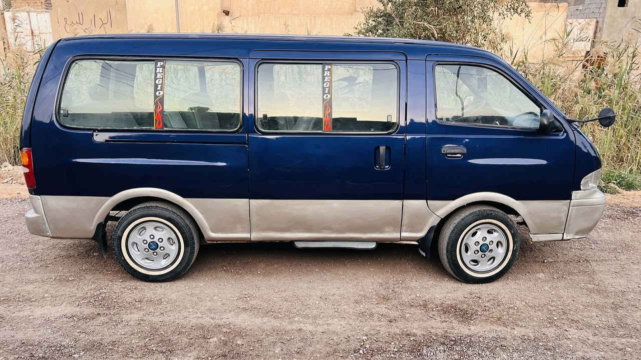 السلام عليكم
كيا بريجو موديل 1997 مصبوغة صبغ عام والسيارة كاملة من كير وماكينة واكسن مكينه 20701 
المكان حلة مركز المدينة 
للاستفسار على الرقم ***********
