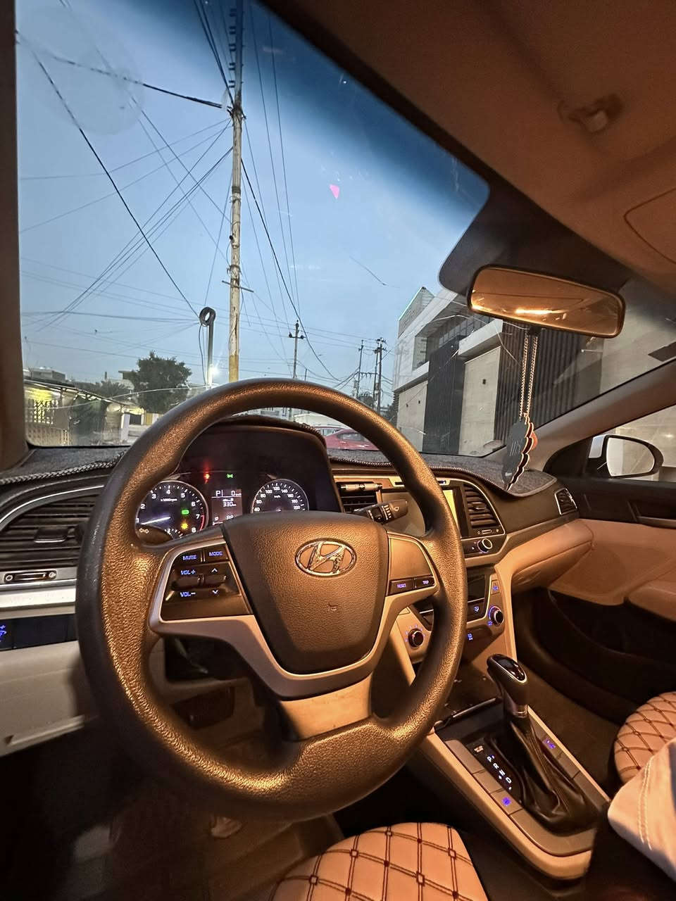 السلام عليكم من رخصة الادمن
للبيع النترا 2018 super محرك 2000 دوش ماشية 120.000 فول مواصفات 1/1 خليجي كلين فقط رصعات بالتكمة موضحة بالصور السيارة جاهزة םــڼ كلشي تخم تاير جديد 5 ويل كب حدادية بلادية السيارة رقم بغداد الماني بأسمي متلكة مثلهة بالسوك كلة  
المكان المنصور الاسكان شارع كلية بغداد بغداد 

هـ***********
