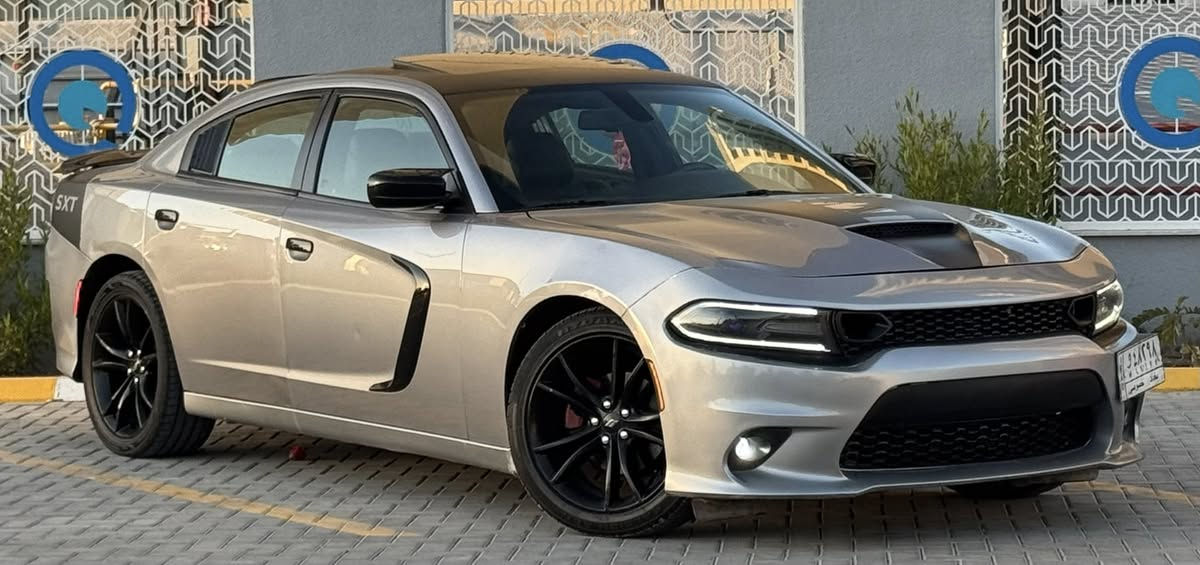 Dodge Charger sxt 2017 دوج جارجر
ماشيه 84 الف ميل / داخله كلين تايتل
 هنا نصبغ بيها ٤ قطع مع نص القماره 
بدون ضربه قويه بدون چفيه 
( جميع الايرباكات سليمه / لغود شواصي مكفول )
محرك مكفول مامفتوح
المواصفات  : 
- محرك 3600 / ٦ سلندر
- فتحة سقف سلايد SunRoof
- شاشة وسائط كبيرة 
- كاميرا خلفية دوارة
- كشنات تدفئه
- شفتات ستيرن تبترونك 
- مري قلاب + حساس للضوء العالي 
- بصمة تشغيل + بصمة ابواب
- تشغيل عن بعد
- منظومة زينون 
- مود Sport
- ويل حجم 20 
عليها كت كامل Srt بنيد و دعاميات و دوس و ويل
جاهزه السياره متحتاج اي صرف
السعر 166 ورقه بيها مجال بسيط
عنواني بغداد / الكرخ 
***********
