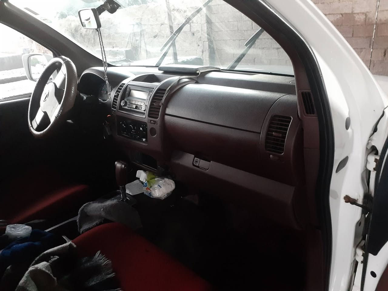 سلام علیكم 
نیسان نفارا بو فروشتن
مودیل 2013
گیر اوتماتیک بیلاد
رقم و سنویە تازە بە ناوی خۆمە 
 مکینەی کراوەتەوە 
سعر 120 و معملە 
شوین کفری 
***********
