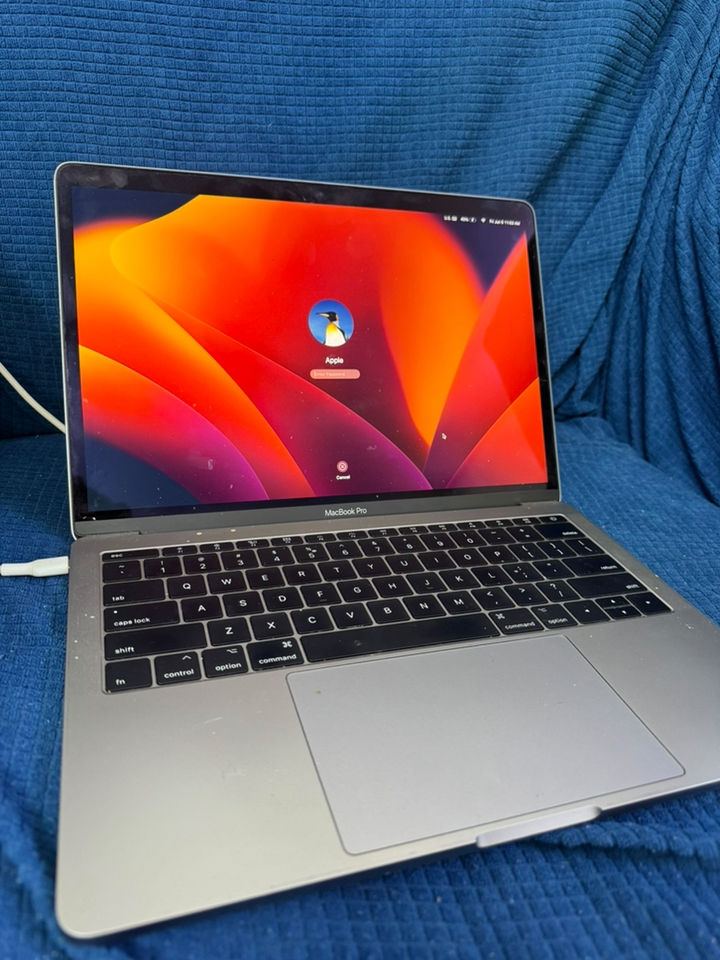 Mac book pro  2017
الشاشة: 13 بوصة

 المعالج: Intel Core i5 (2.3 GHz)

 الرام: 16 GB

 الهارد: 128 SSD 

 البطارية: جيدة 

ب 350  الف

واتساب ***********
