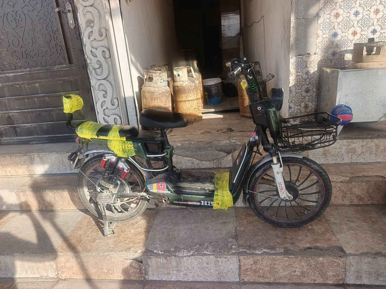 للبيع بسعر مناسب  بطارياته زينات  ***********
