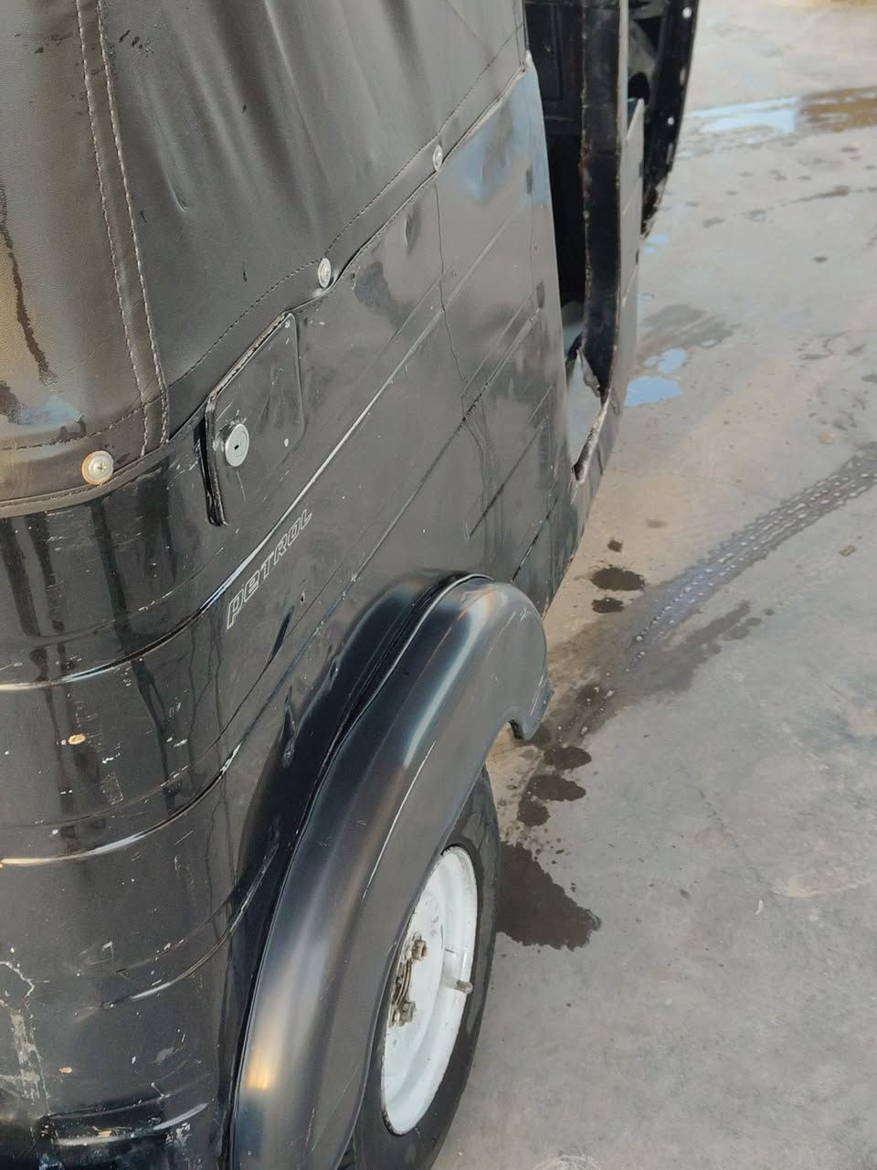 السلام عليكم تكتك 20 تكتك رقم وسنويه  نضيفه لا تنقيص ولاتبخير. تكتك كشره بي بارد بس ودوس معمره فقط لستفسار
***********
