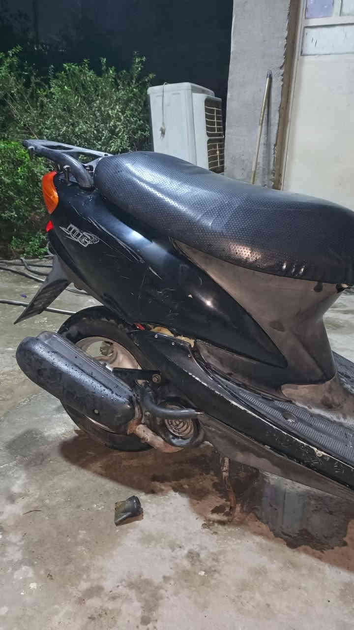 السلام عليكم دراجة ياماها عصفورية مكينة بلادي ممفتوحة كهربائيات شغالة سلف هندر كامل زوج تايرات جدد  نقوصاته شوتة وبريك خلفي والستاند طاك يراد تشد ستاند صفح كفراتها شوفت عينكم سعر 300 وبيه مجال مكاني بغداد غزالية ***********
