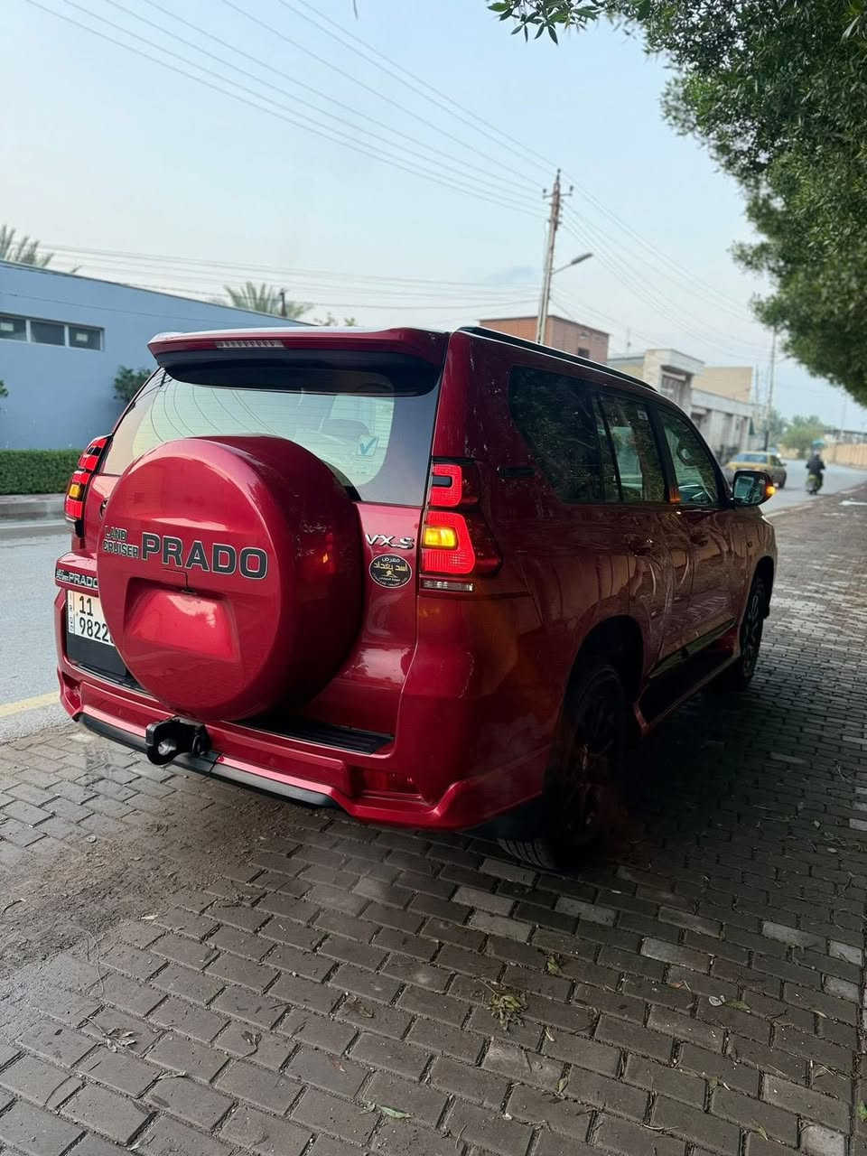 السلام عليكم 
برادو 2022 لون ماروني مد نايت ماشيه 86 فول موصفات
سياره نضيفه بيها صبغ بيبان ثنين سعرها 377$ وبيها شي بسيط ***********
