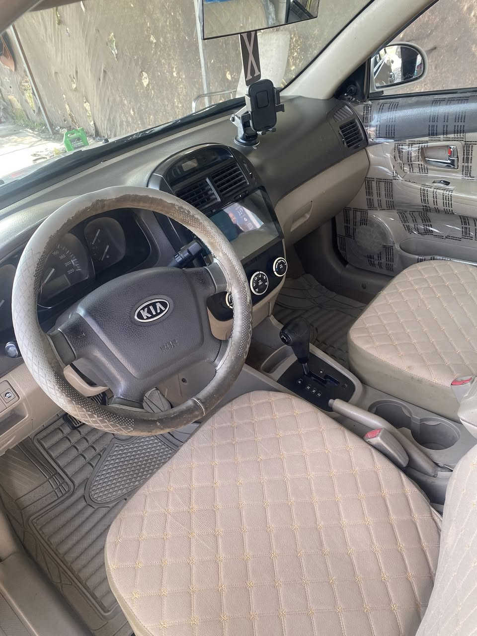 سراتوووو خليجي موديل ٢٠٠٨ السياره بيها صبع بدون ضربه مال جناي السعر ٨١ مكان السياره بابل هذا الرقم الهاتف ***********
