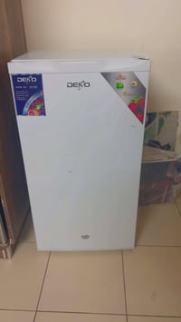 غرفه تركيه للبيع السعر 350 وثلاجه  جديده السعر 75 تواصل 07765733238