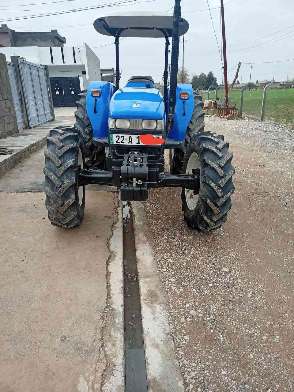 السلام عليكم نيوهولند للبيع موديل 2024 مكفول كفاله عامه مشتغل 150ساعه الاستفسار عل رقم ***********
